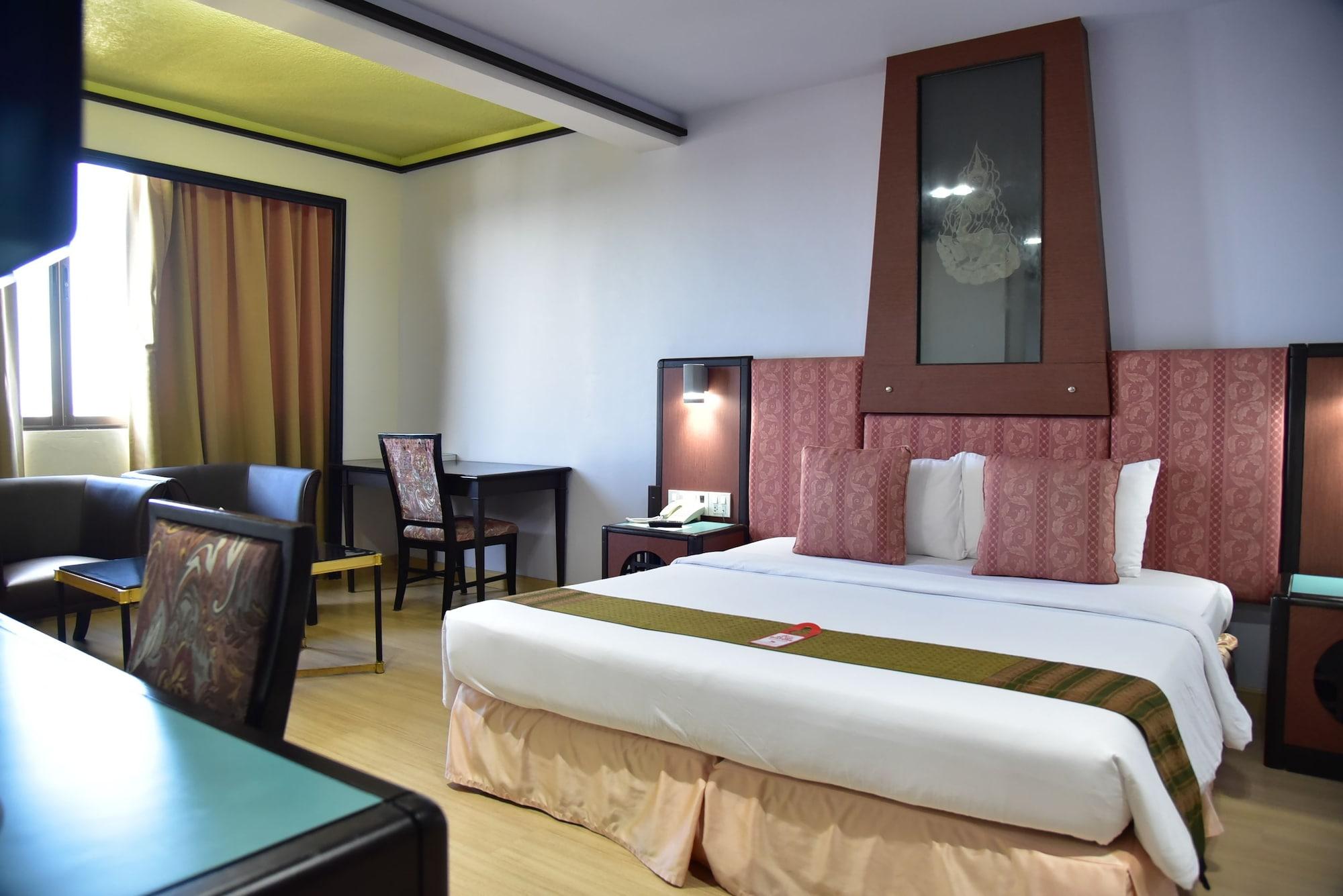 Bp Grand Tower Hotel Hatjaj Kültér fotó
