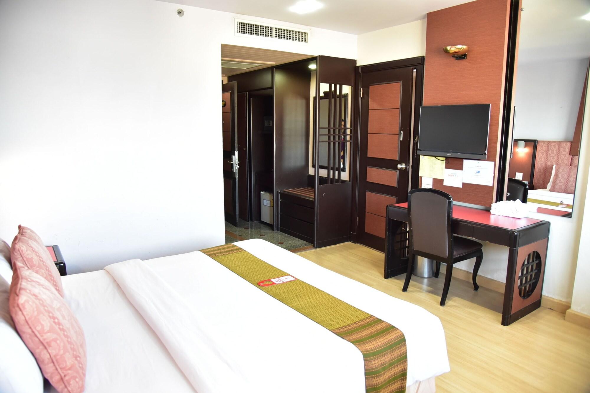 Bp Grand Tower Hotel Hatjaj Kültér fotó