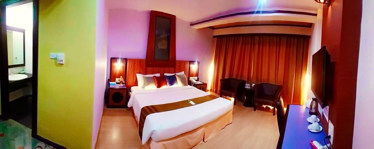 Bp Grand Tower Hotel Hatjaj Kültér fotó